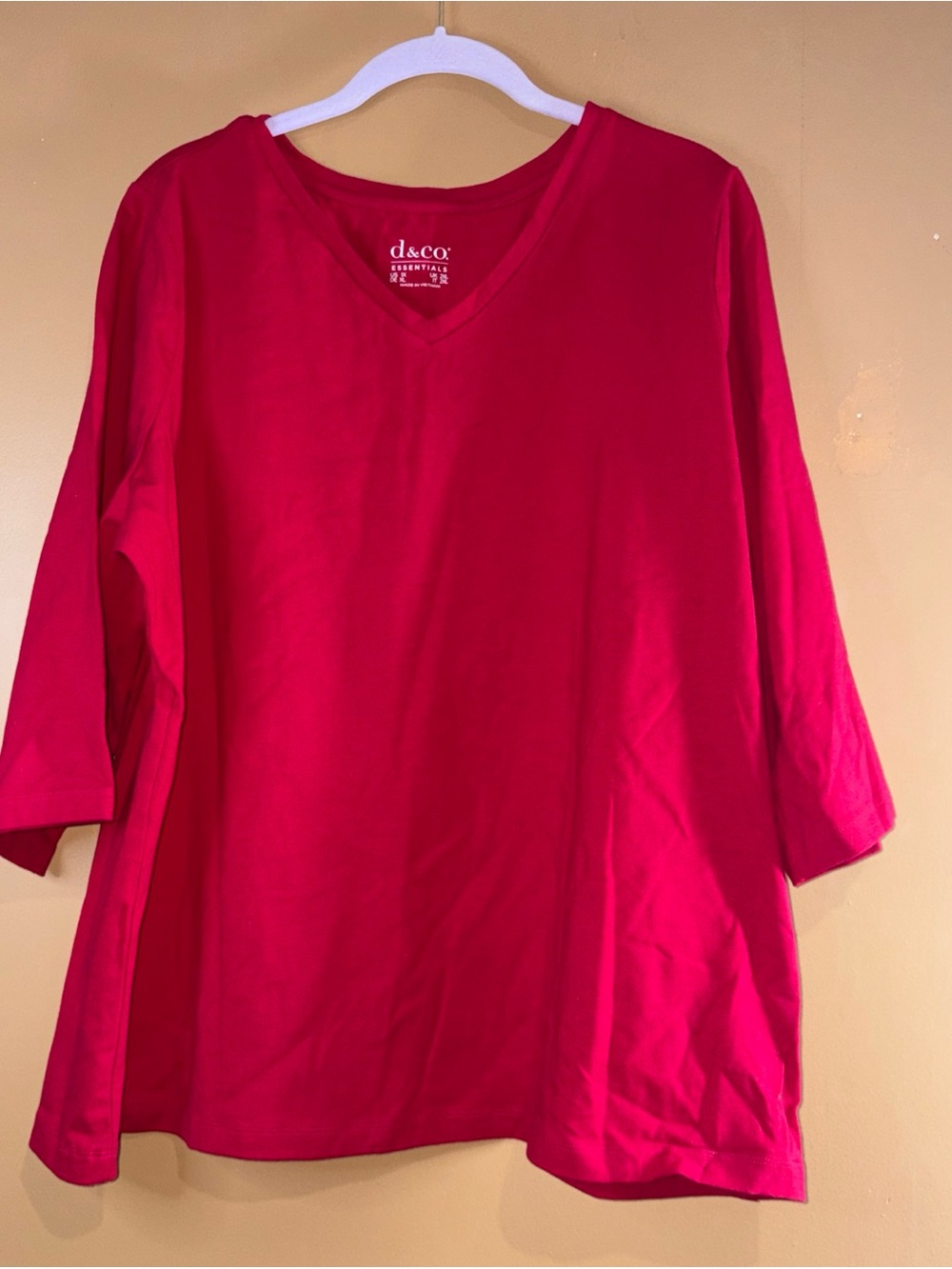 HV796 Dark Red - 3/4 Sleeve - V-Neck Shirt / Top - Size 1X Denim & CO - Picture 2 of 5